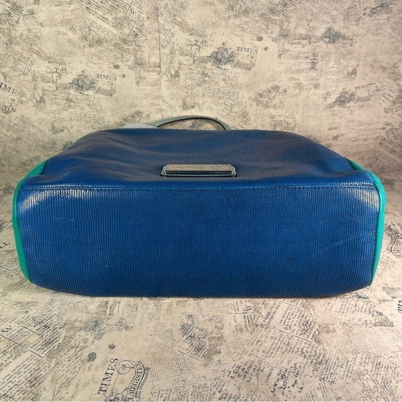 Marc by Marc Jacobs Blue/Green Lizard Stamped Leather Take Me Tote - Picture 5 of 16
